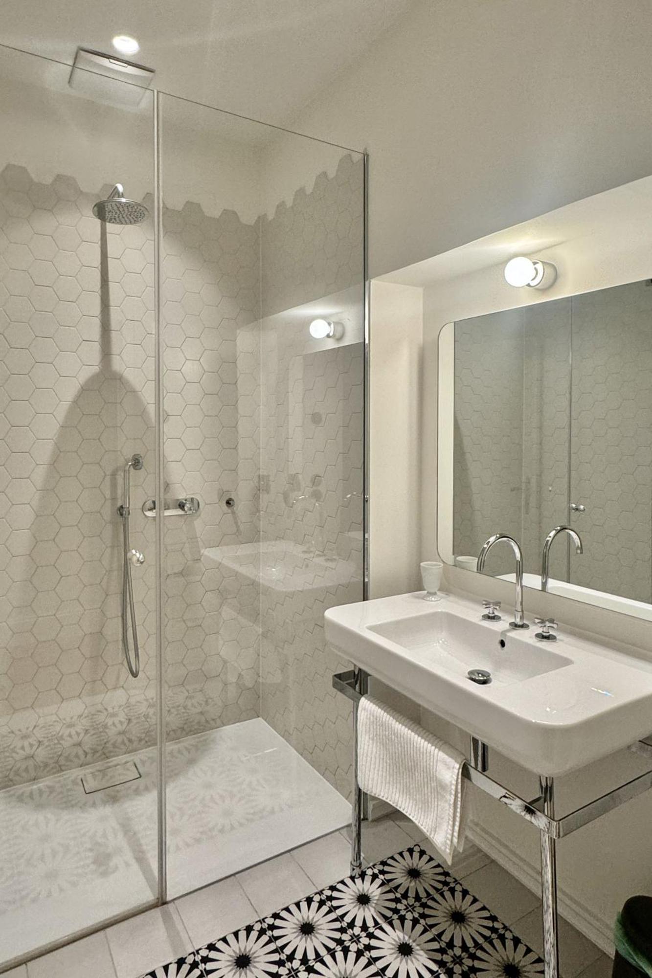 Stunning Apartment In City Center فيينا المظهر الخارجي الصورة
